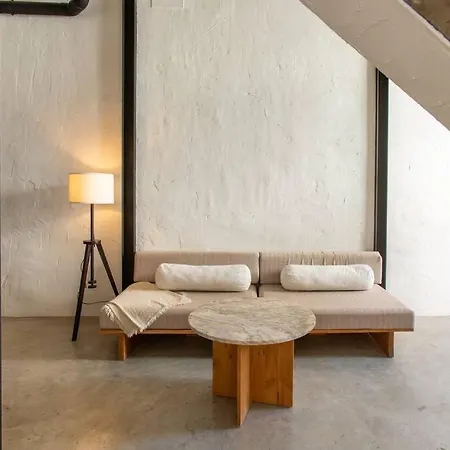 Beautiful Stylish Next To Downtown B-crrb *
