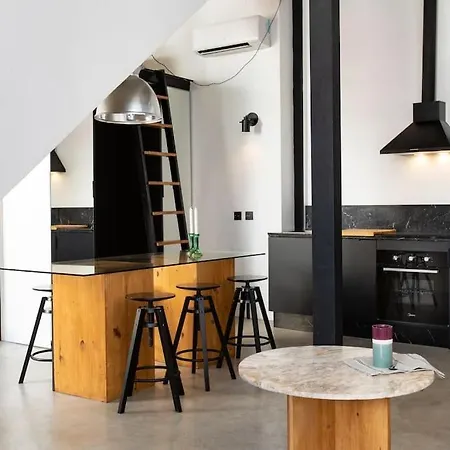 Beautiful Stylish Next To Downtown B-crrb