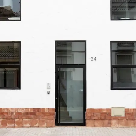 Beautiful Stylish Next To Downtown B-crrb