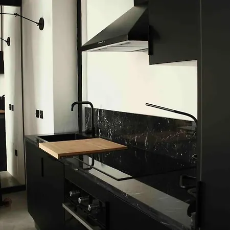 Beautiful Stylish Next To Downtown B-crrb *